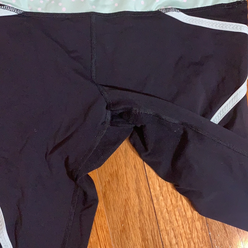 Lululemon Crops - Picture 4 of 4